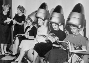 foto de los años 50 mujeres en peluqueria